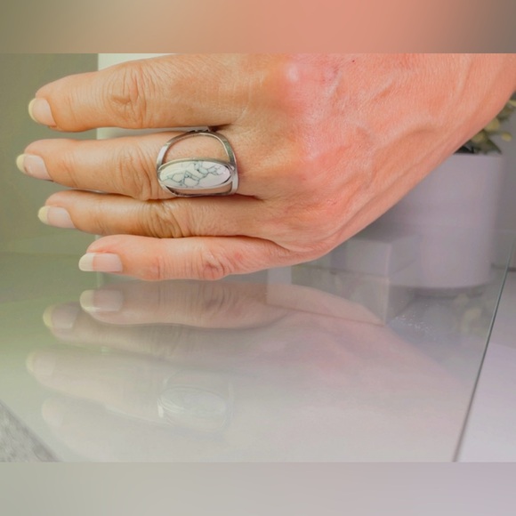 NWT Stainless Steel Silver enamel Woman ring Size 7 - Picture 9 of 15